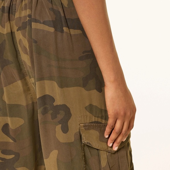 All Saints Women's Camouflage Joggers LIKE NEW - Picture 4 of 8